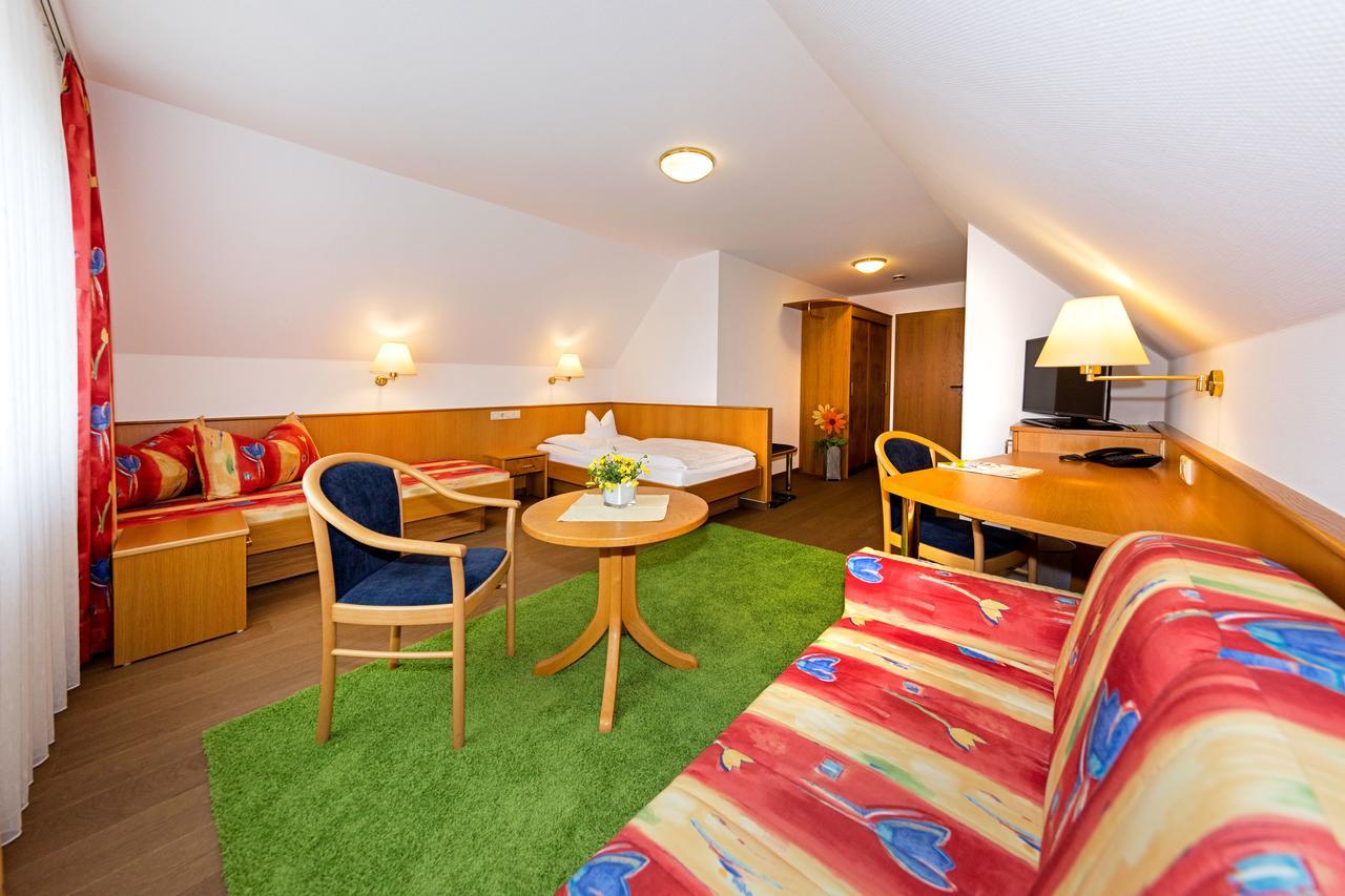 Gasthof - Hotel Zum Ochsen Gmbh Berghulen Ngoại thất bức ảnh