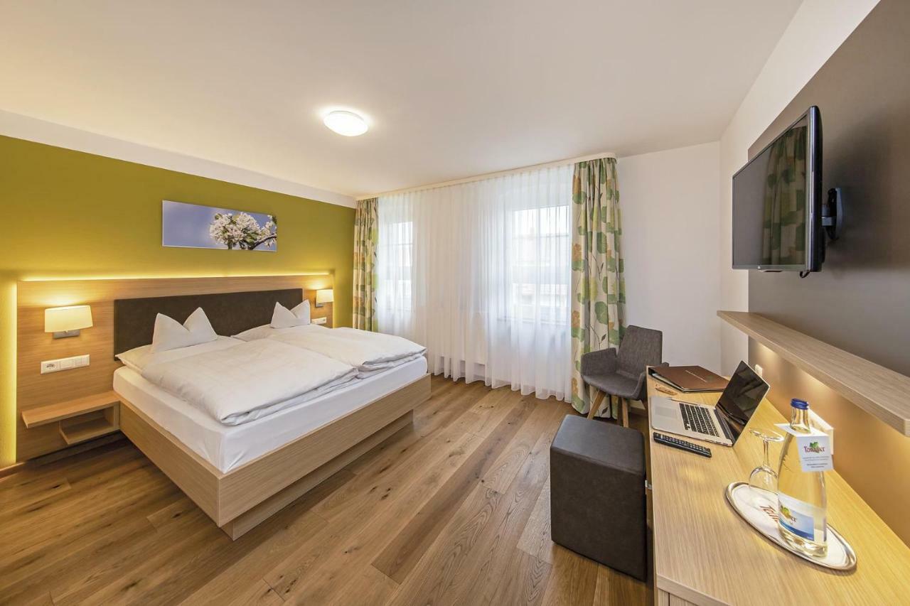 Gasthof - Hotel Zum Ochsen Gmbh Berghulen Ngoại thất bức ảnh